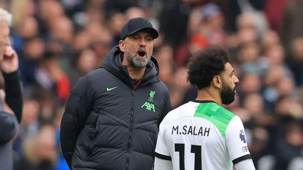 A source reveals the cause of Jurgen Klopp and Mohamed Salah's clash.